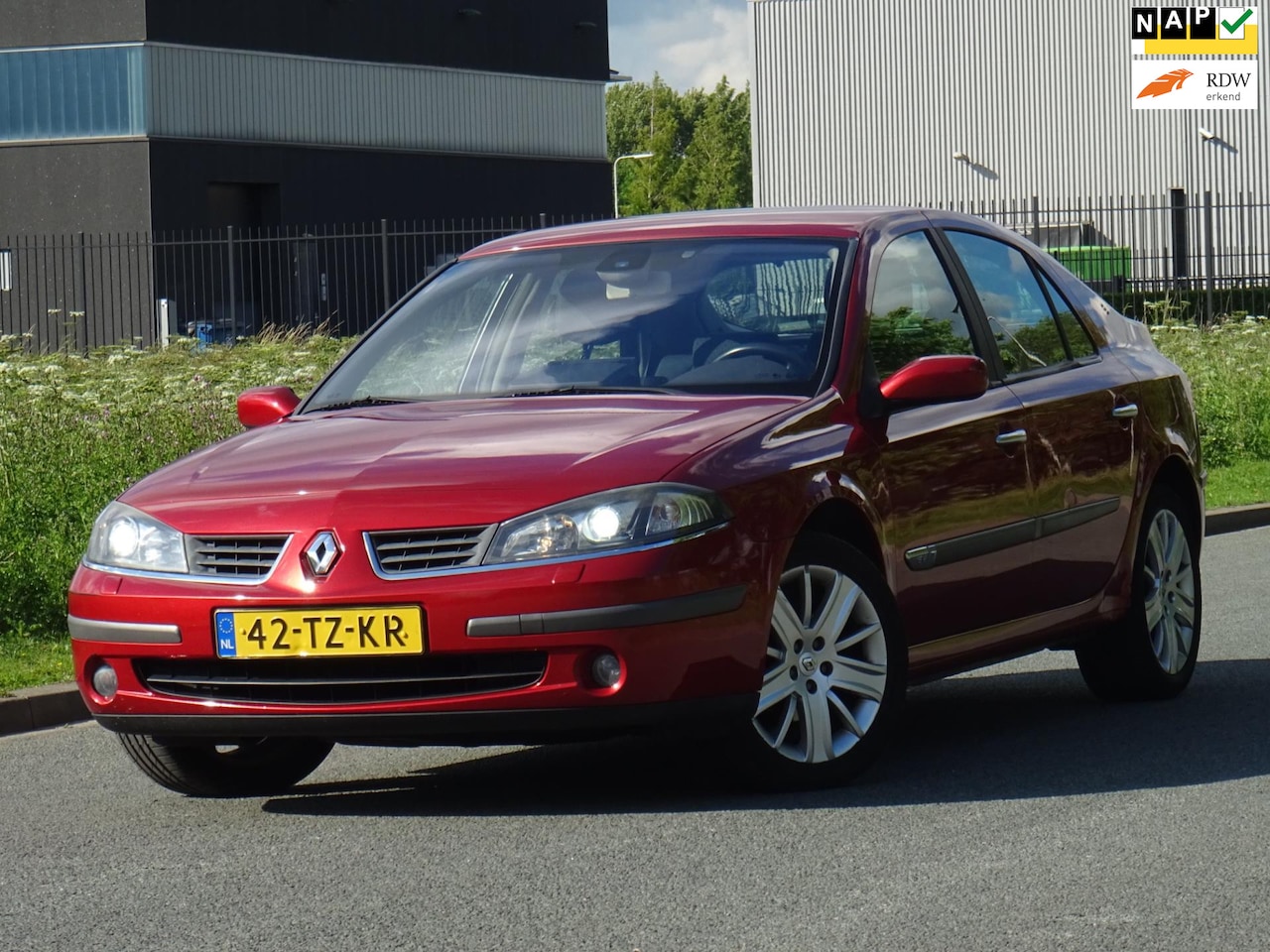 Renault Laguna - 1.6-16V Tech Line NAP/LEER/XENON/AIRCO/CRUISE - AutoWereld.nl