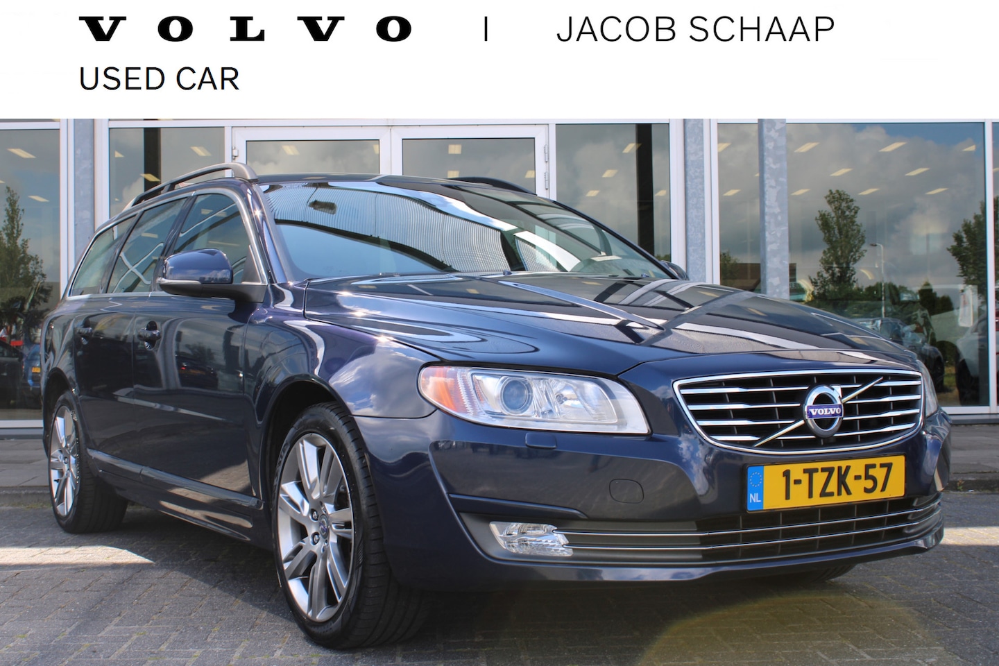 Volvo V70 - T4 Automaat Nordic+ | Afn. Trekhaak | Verw. Voorstoelen | El. Achterklep | Verw. Voorruit - AutoWereld.nl