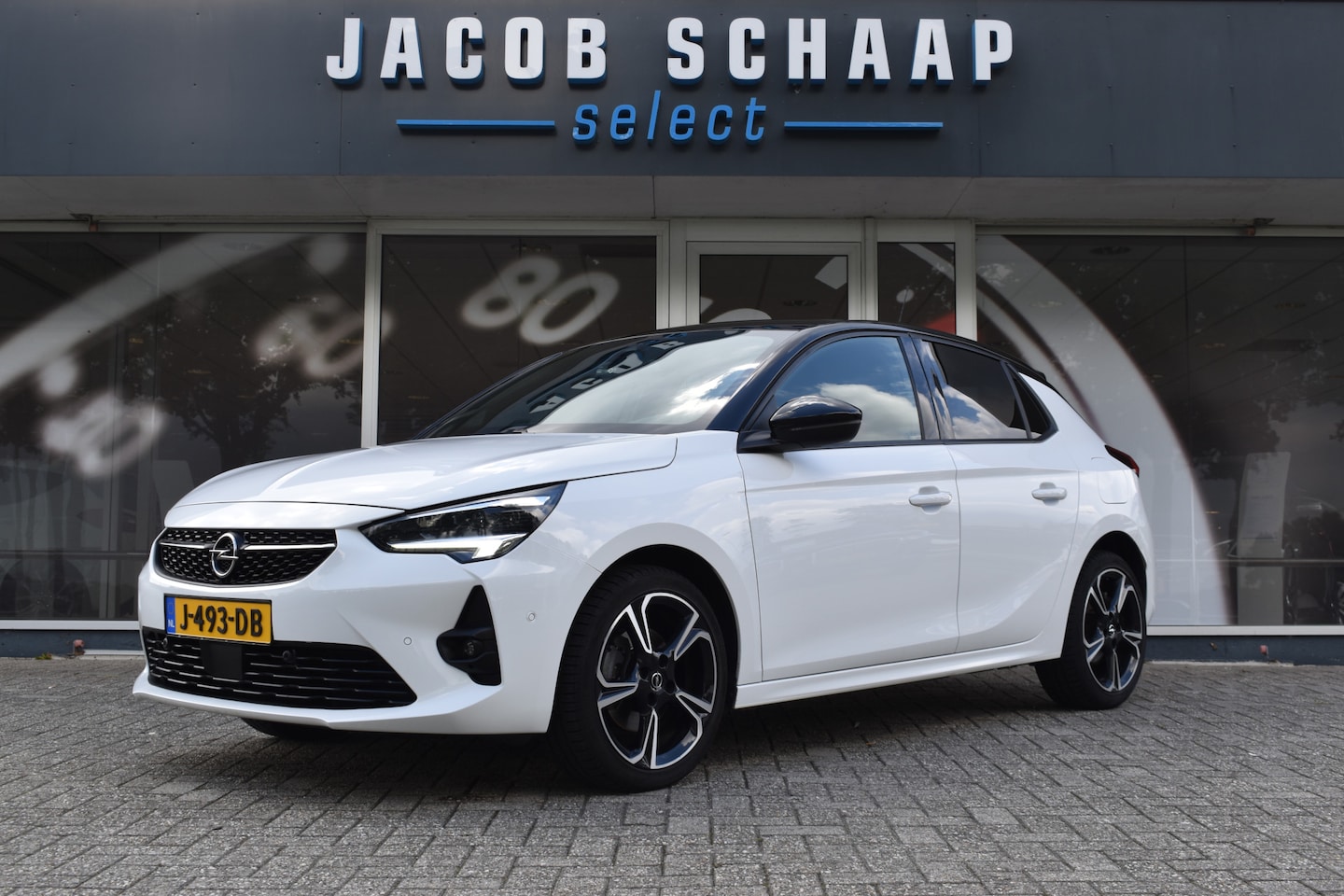 Opel Corsa - 1.2 GS Line 5-drs / Airco / 17" LM / Camera / Carplay / Navigatie - AutoWereld.nl