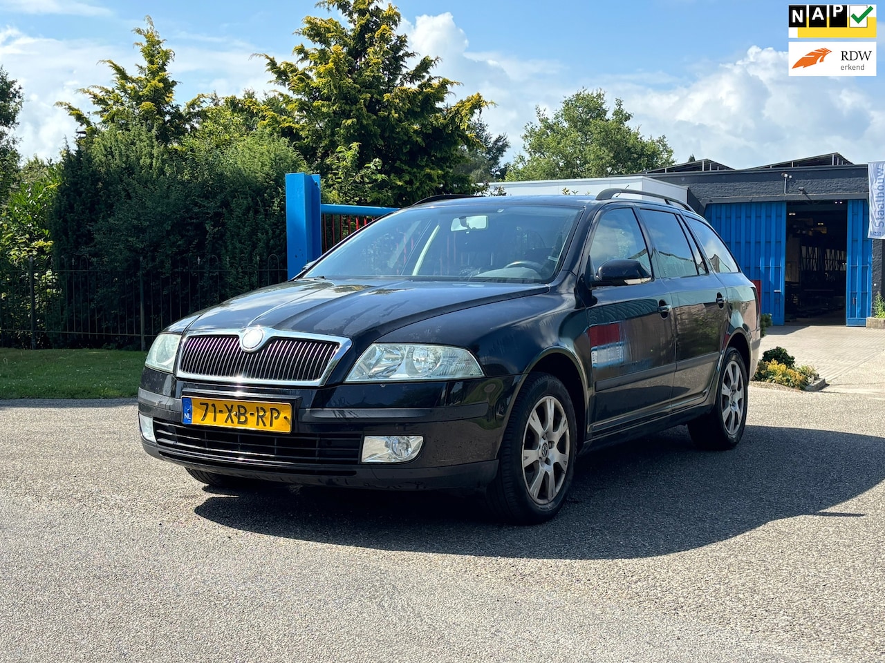 Skoda Octavia Combi - 1.6 FSI Ambiente | Airco + Cruise control | - AutoWereld.nl