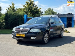 Skoda Octavia Combi - 1.6 FSI Ambiente | Airco + Cruise control |