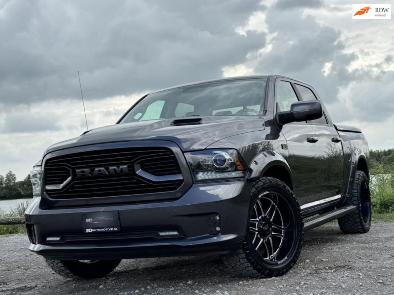 Dodge Ram 1500 - Sport 5.7L V8 Widebody, LAGE BIJTELLING, 2018MY - AutoWereld.nl