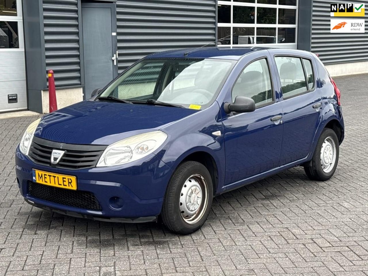 Dacia Sandero - 1.2 1.2 , lichte achterschade - AutoWereld.nl