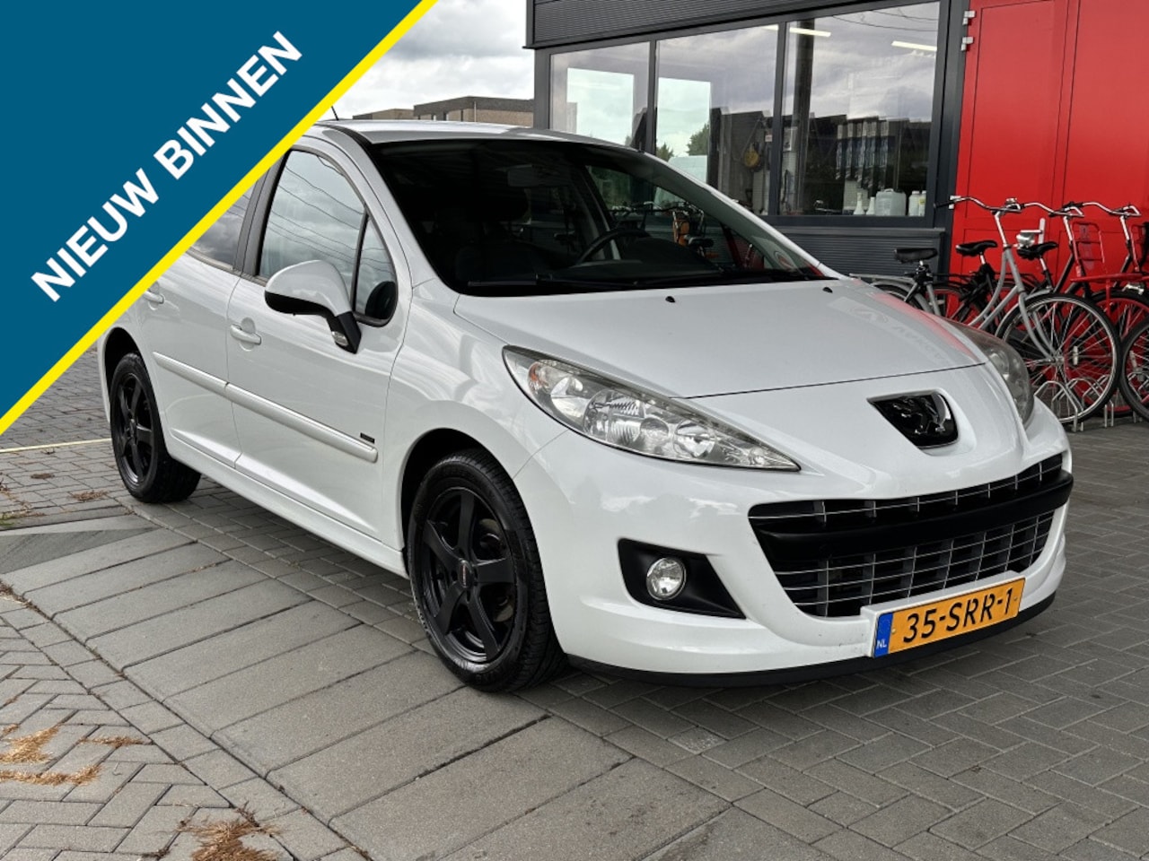 Peugeot 207 - 1.4 VTi Sportium 1.4 VTi Sportium - AutoWereld.nl