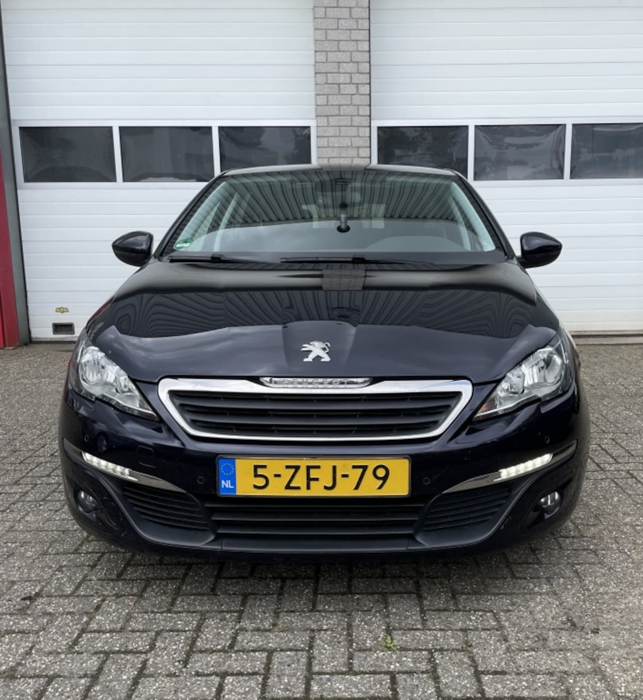 Peugeot 308 SW - 1.6 BlueHDI BL. Lim lichte rijdbare linker zij schade - AutoWereld.nl