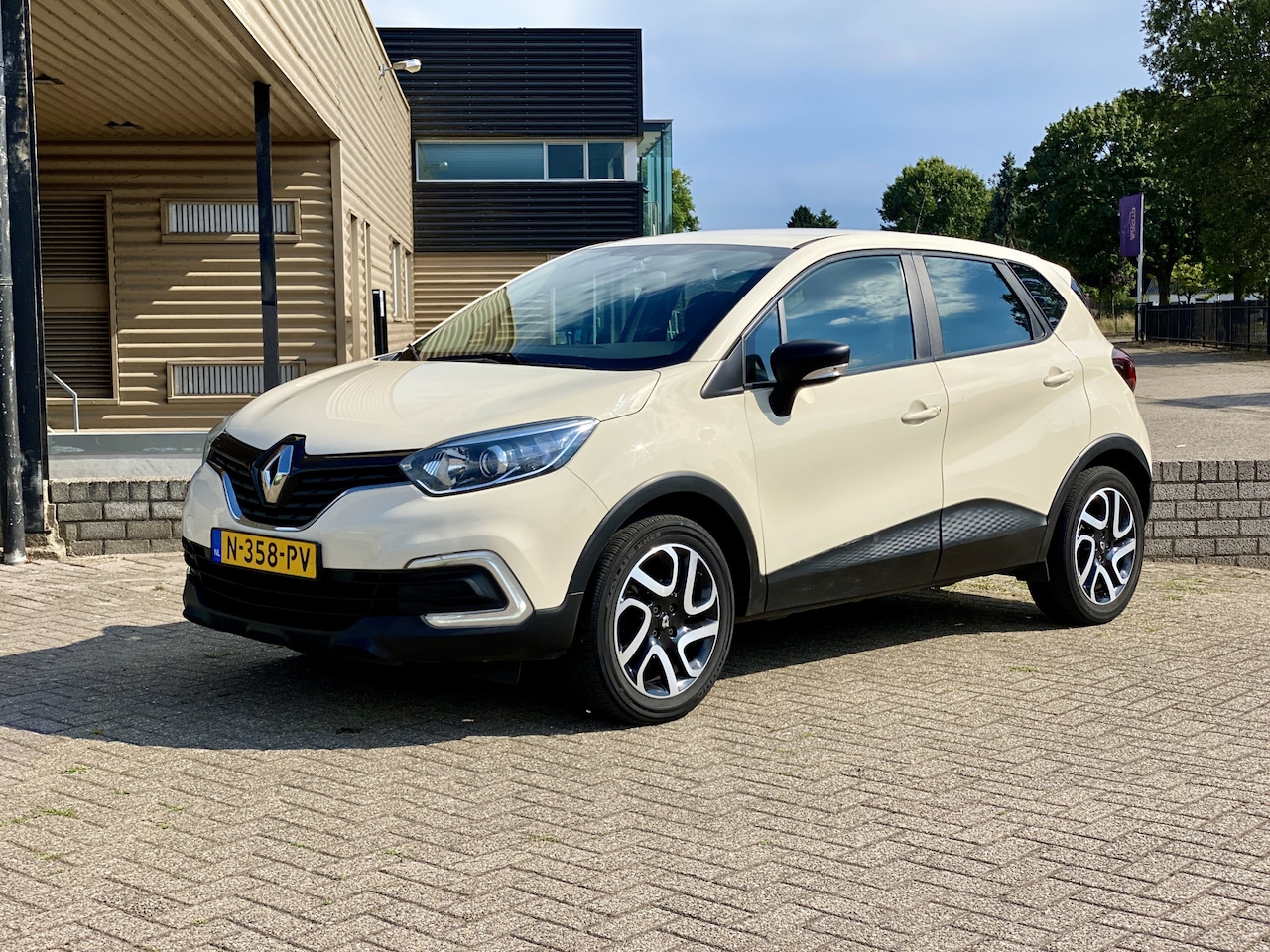 Renault Captur - 0.9 TCe Life | LMV, Apple carplay | Camera | - AutoWereld.nl
