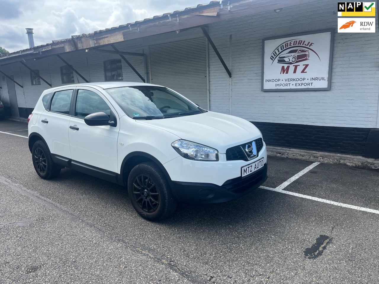 Nissan Qashqai - 1.6 Visia Dealer OH / AIRCO/ CRUISE/ LEES ADV. - AutoWereld.nl