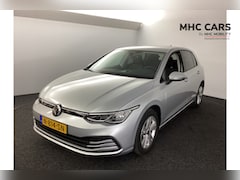 Volkswagen Golf - 1.0 TSI Life | LMV | PDC | Getint glas |