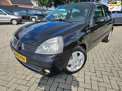 Renault Clio - 1.4-16V Authentique Comfort. 2005. Mistlampen/Lichtmetaal/Trekhaak etc.. APK 02-2026