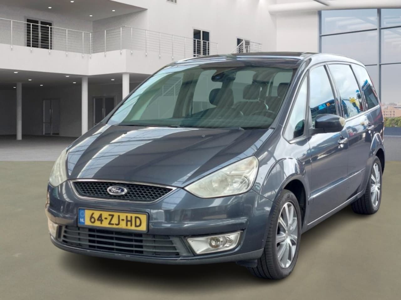 Ford Galaxy - 2.0-16V Ghia 7PRS/PANORAMADAK/ NAP - AutoWereld.nl