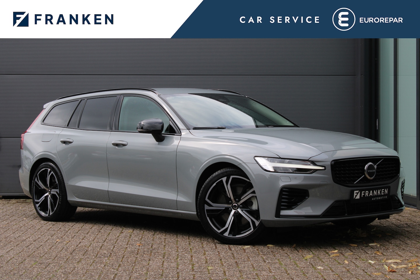 Volvo V60 - 2.0 T6 Plug-in hybrid AWD Plus Dark | H/K | BLIS | Leder | Pilot Assist | Navigatie - AutoWereld.nl