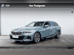 BMW 5-serie Touring - 520d xDrive M-Sport Stuurwielrand Verwarming / Adaptief Onderstel Prof / Comfort Acces / G