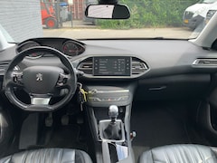 Peugeot 308 SW - T 111PK Leder 3D-Navi Ecc 360° Camera Blue Executive DAB Pdc Cruise Control Panoramadak Lm