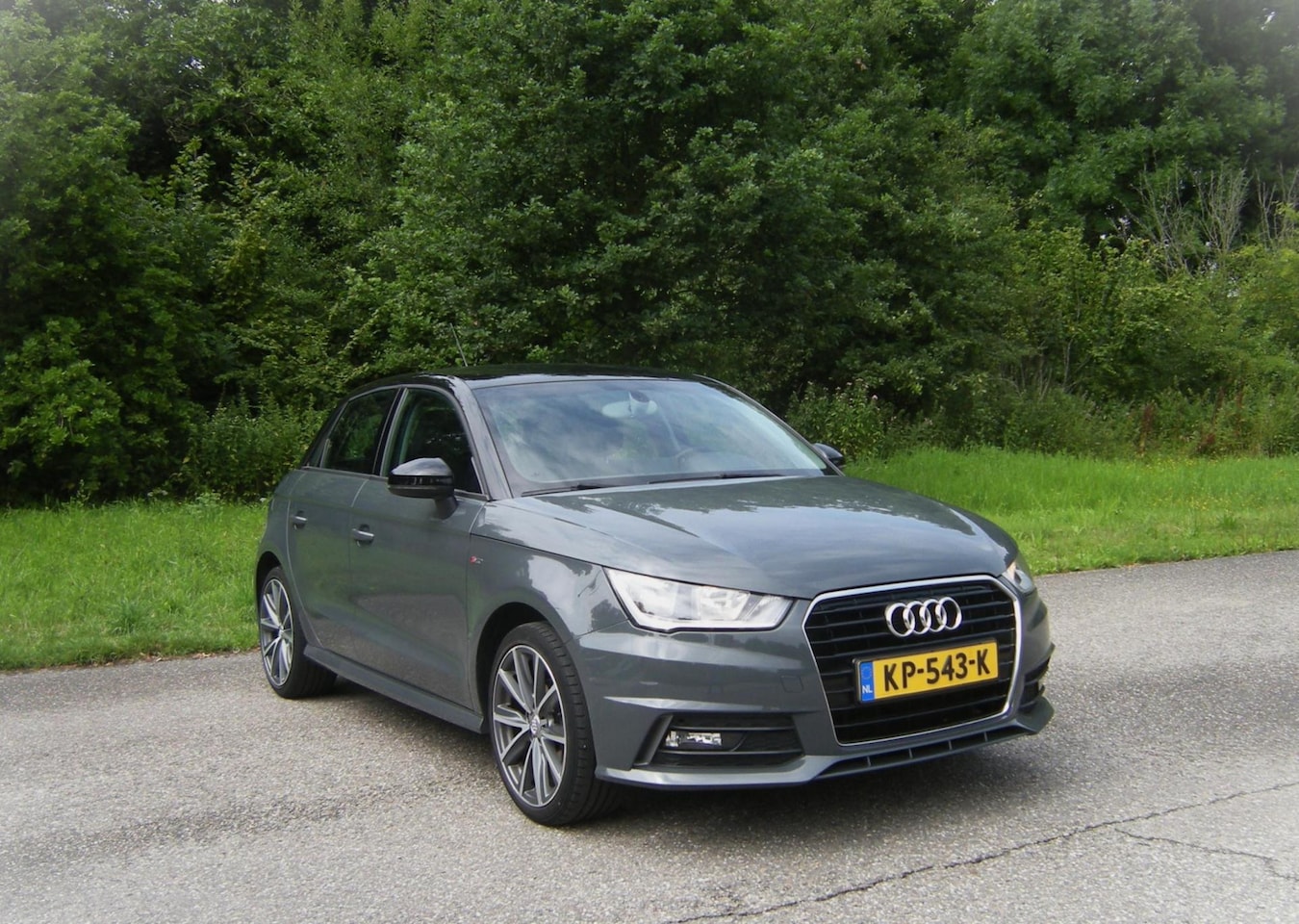 Audi A1 Sportback - 1.0 TFSI Adrenalin . Two tone . Navigatie . Airco . Cruiscontrol . LMV . enz - AutoWereld.nl