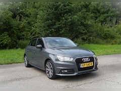 Audi A1 Sportback - 1.0 TFSI Adrenalin . Two tone . Navigatie . Airco . Cruiscontrol . LMV . enz