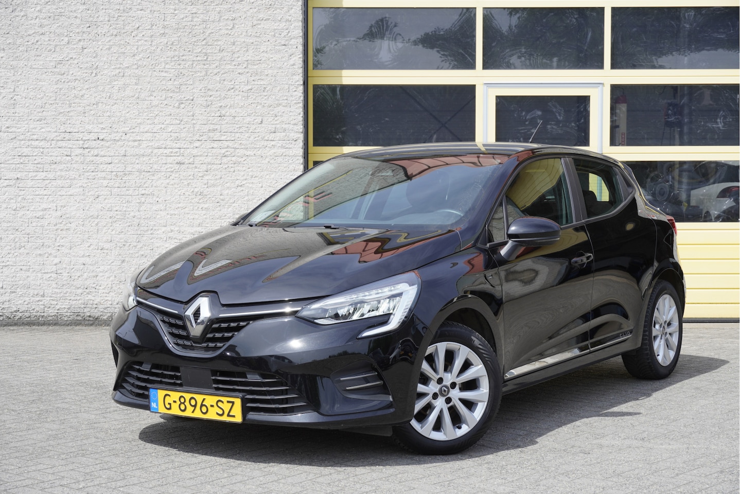 Renault Clio - 1.0 TCe 5drs Zen BJ2019 Lmv 16" | Led | Navi | App-Connect | Airco | Cruise control | Stuu - AutoWereld.nl