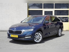 Skoda Octavia Combi - 1.0 TSI Style BJ2021 Lmv 17" | Led | Pdc | Navi | Keyless entry | Trekhaak | Dynamische kn