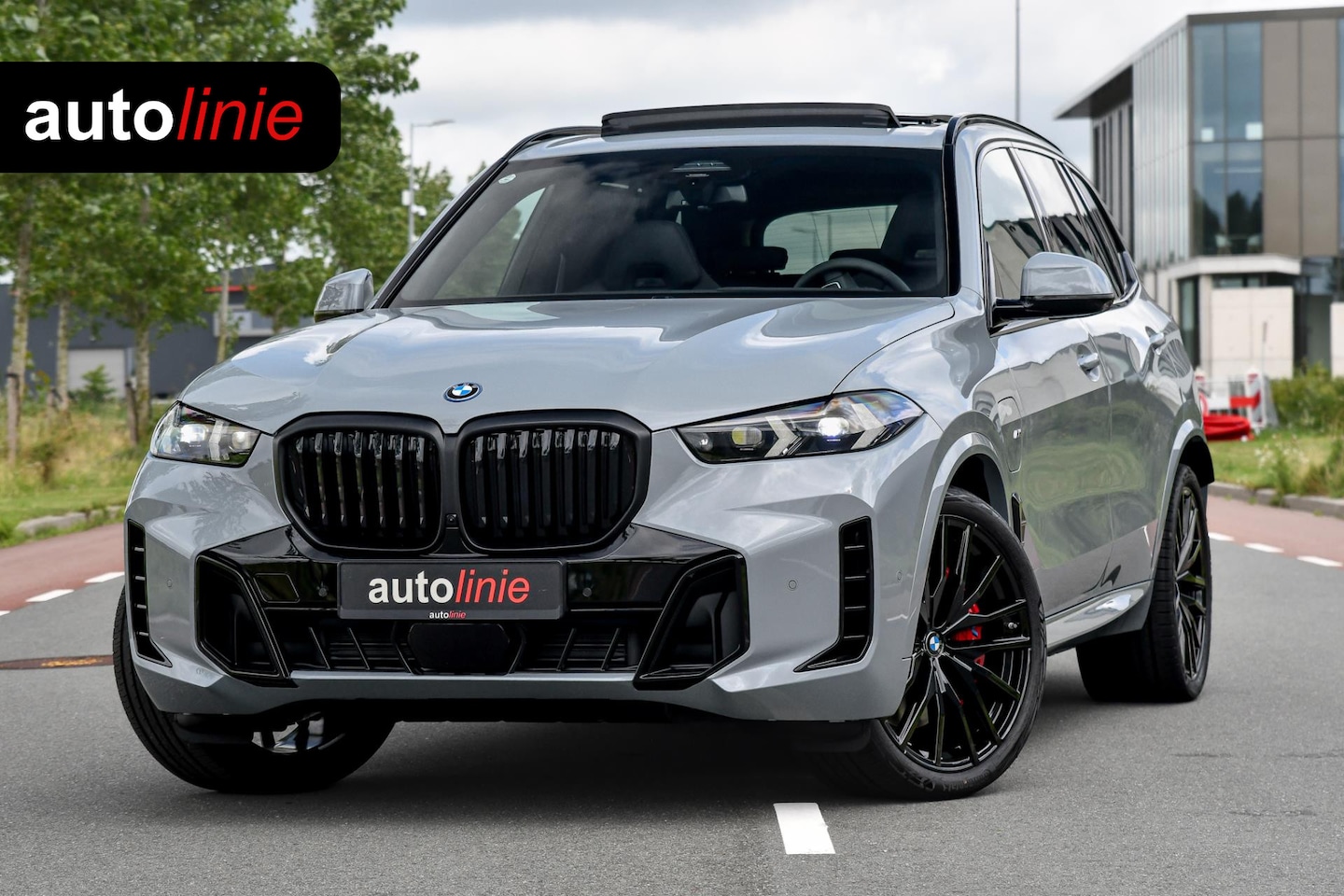 BMW X5 - XDrive50e M-Sport Pro. Sky Lounge, M-Stoelen, Massage, Koeling, Carbon, Alcantara hemel, S - AutoWereld.nl