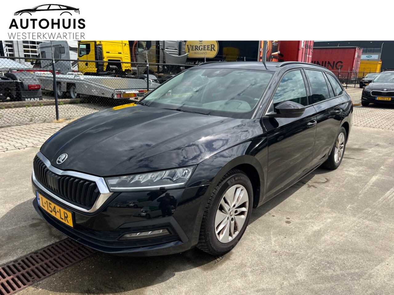 Skoda Octavia Combi - 1.0 TSI 110pk H6 Business Edition Climate Control Navigatie Elektr Achterklep - AutoWereld.nl