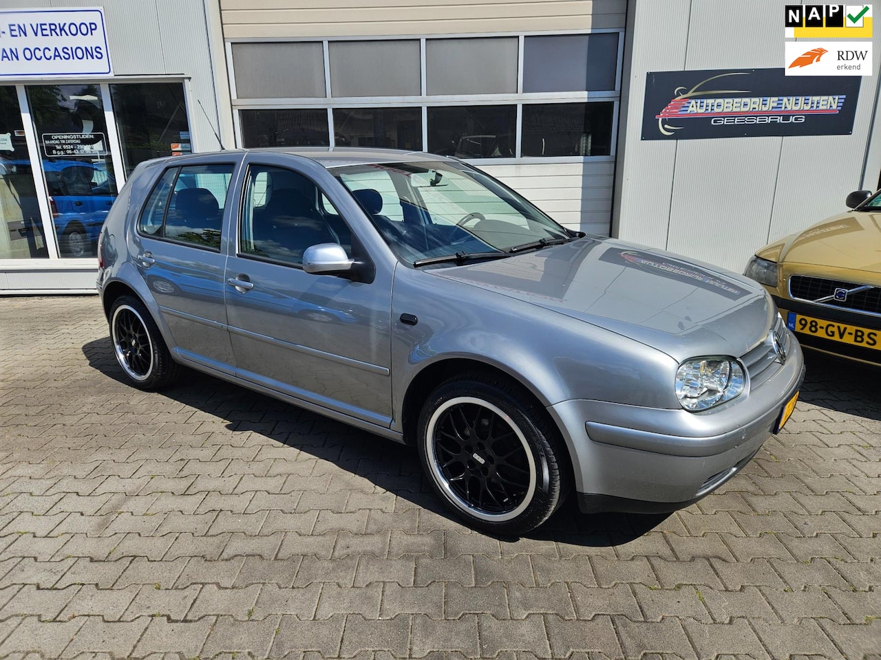Volkswagen Golf - 1.6-16V Ocean 5-DEURS..AIRCO - AutoWereld.nl