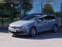 Volkswagen Passat Variant - 1.4 TSI PHEV GTE 218 PK BNS, Panoramadak, Trekhaak, 18" LM, Adap. LED, Keyless, 360 Camera