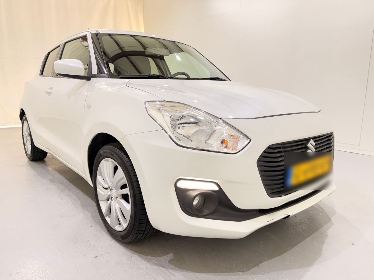 Suzuki Swift - HB 1.2 Dualjet Select Navi - AutoWereld.nl
