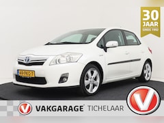Toyota Auris - 1.8 Full Hybrid Executive | Org NL | Camera | Volledig Ond. | Half Leer |