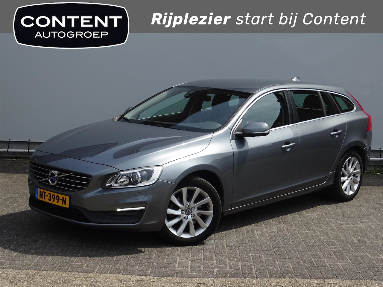 Volvo V60 - 2.0 T3 Nordic+ 152pk | Trekhaak | Compleet Dealeronderhouden - AutoWereld.nl
