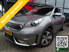 Kia Niro - 1.6 GDi Hybrid DynamicLine AUTOMAAT | TREKHAAK | NAVIGATIE | DEALER ONDERHOUDEN | CAMERA |