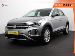 Volkswagen T-Roc - 1.5 TSI 150pk DSG Style Navigatie Apple Carplay/Android Auto Parkeersensoren Camera Adapti