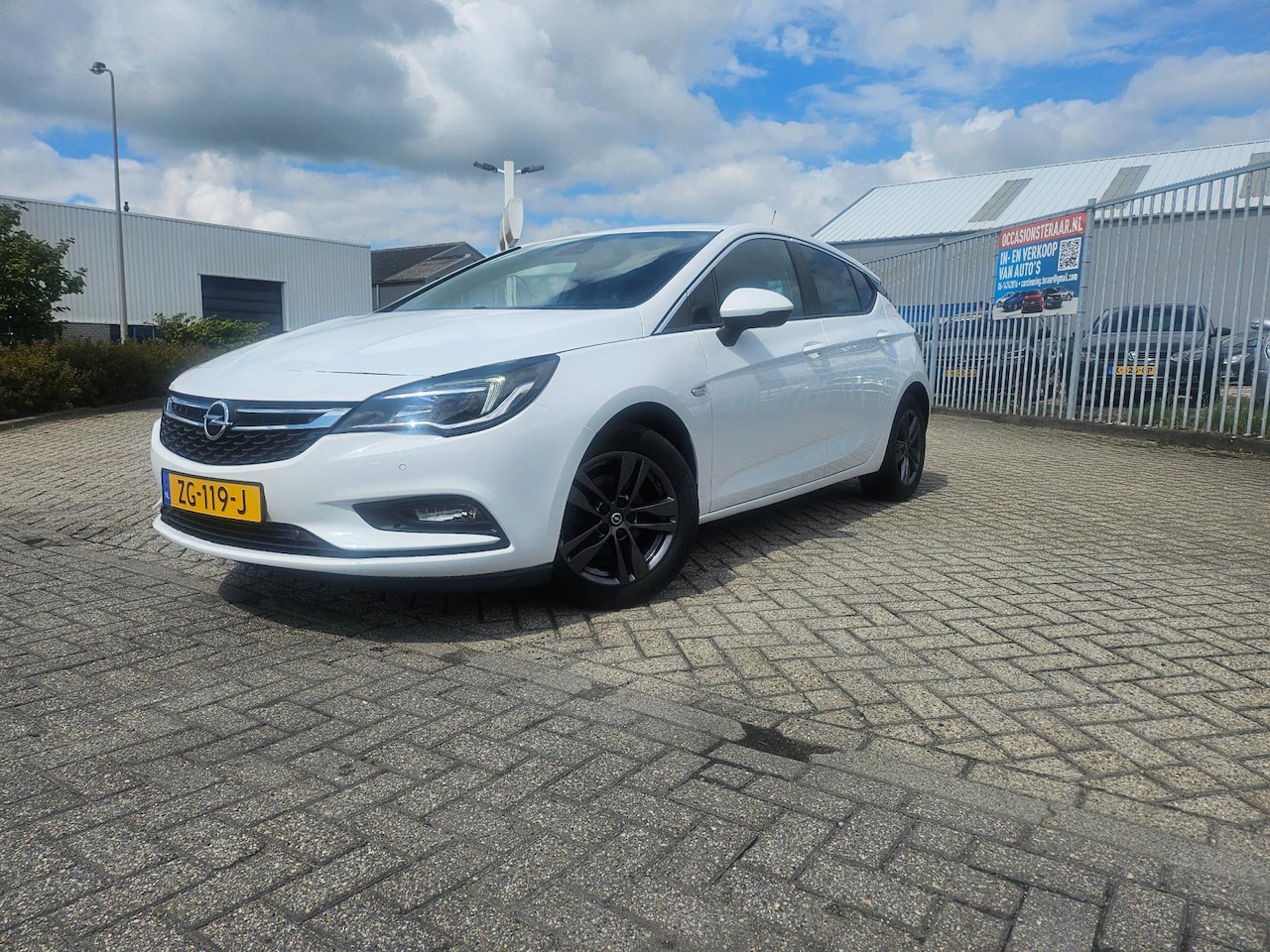 Opel Astra - 1.0 Turbo 120 Jaar Edition#Nap#Navi#Cruis#5drs - AutoWereld.nl