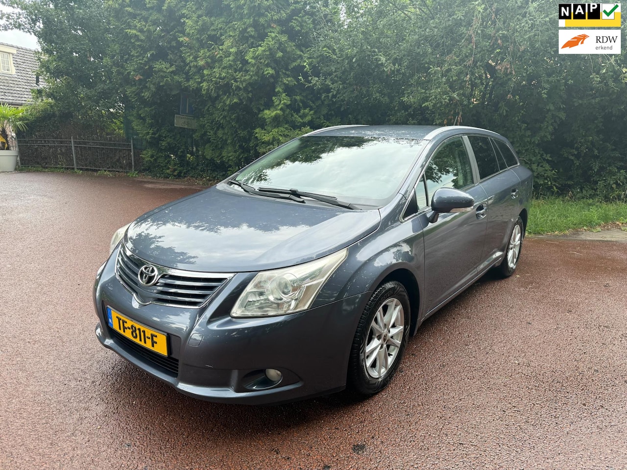 Toyota Avensis Wagon - 1.8 VVTi Comfort / Navi / Camera / PDC / Airco / 6bak / - AutoWereld.nl