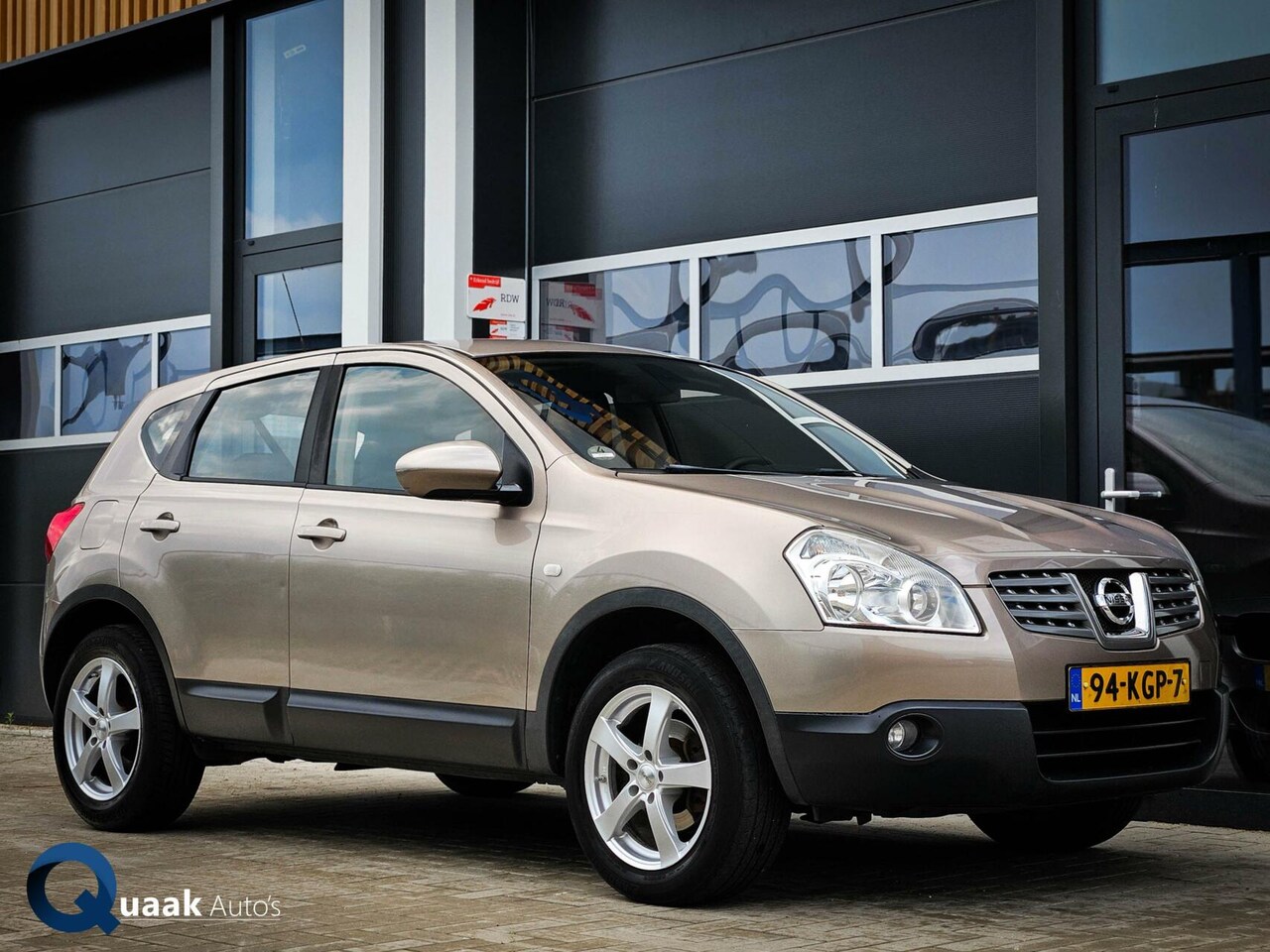 Nissan Qashqai - 2.0 Acenta 4WD | TREKHAAK | CRUISE | AIRCO | NETTE AUTO - AutoWereld.nl