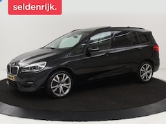 BMW 2-serie Gran Tourer - 220i 7-persoons High Executive Edition | Panoramadak | Leder | Stoelverwarming | Trekhaak