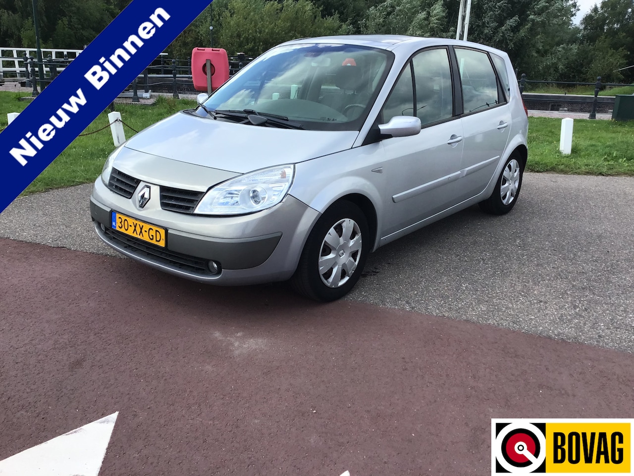 Renault Scénic - 2.0-16V Business Line Bj2007 airco panoramadak apk juli 2026 - AutoWereld.nl