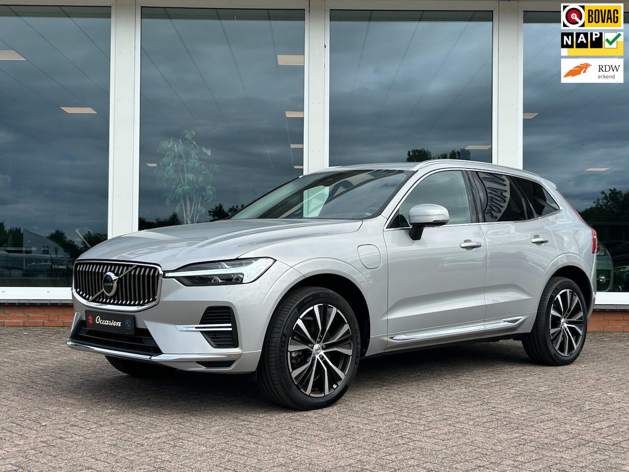 Volvo XC60 - 2.0 T6 Plug-in Hybrid Recharge AWD Core Bright - Long Range - Panorama - Pilot Assist - Ca - AutoWereld.nl