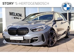 BMW 1-serie - 120i M Sport Automaat / Panoramadak / Sportstoelen / LED / Parking Assistant / M Sportonde