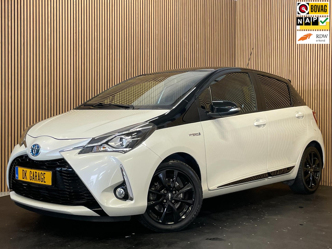 Toyota Yaris - 1.5 Hybrid Bi-Tone |PANO|CAMERA|NAVI|CRUISE, CLIMATE CONTROL|STOELVERW.|LMV|DEALER ONDERHO - AutoWereld.nl