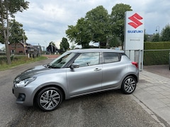 Suzuki Swift - 1.2 Style Smart Hybrid // AUTOMAAT // Slechts 11.000 KM // Dealer onderhouden // Rijklaarp