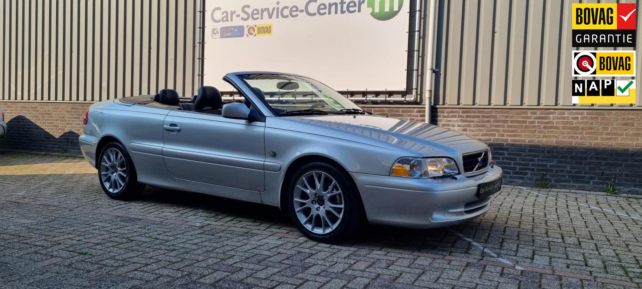 Volvo C70 Convertible - 2.0 T Tourer Black incl rijklaarmaak kosten en garantie - AutoWereld.nl