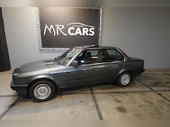 BMW 3-serie - 320i Automaat met slechts 128dkm