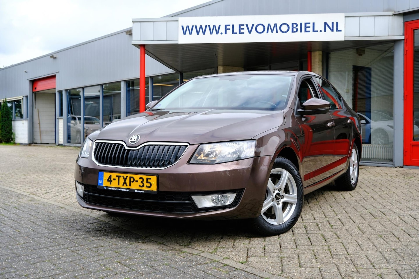 Skoda Octavia - 1.4 TSI Greentech Ambition Businessline 1.4 TSI Greentech Ambition Businessline Aut. Navi|Clima|LMV - AutoWereld.nl