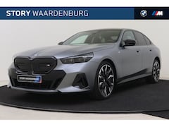 BMW i5 - M60 xDrive / Panoramadak / Trekhaak / Bowers & Wilkins / Adaptieve LED / M Multifunctionel