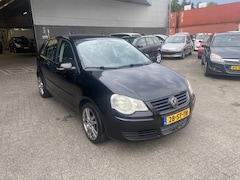 Volkswagen Polo - 1.4-16V Comfortline
