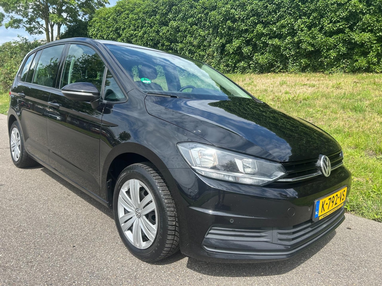 Volkswagen Touran - 1.6 TDI SCR Connected Series - Airco - Cruise control - AutoWereld.nl