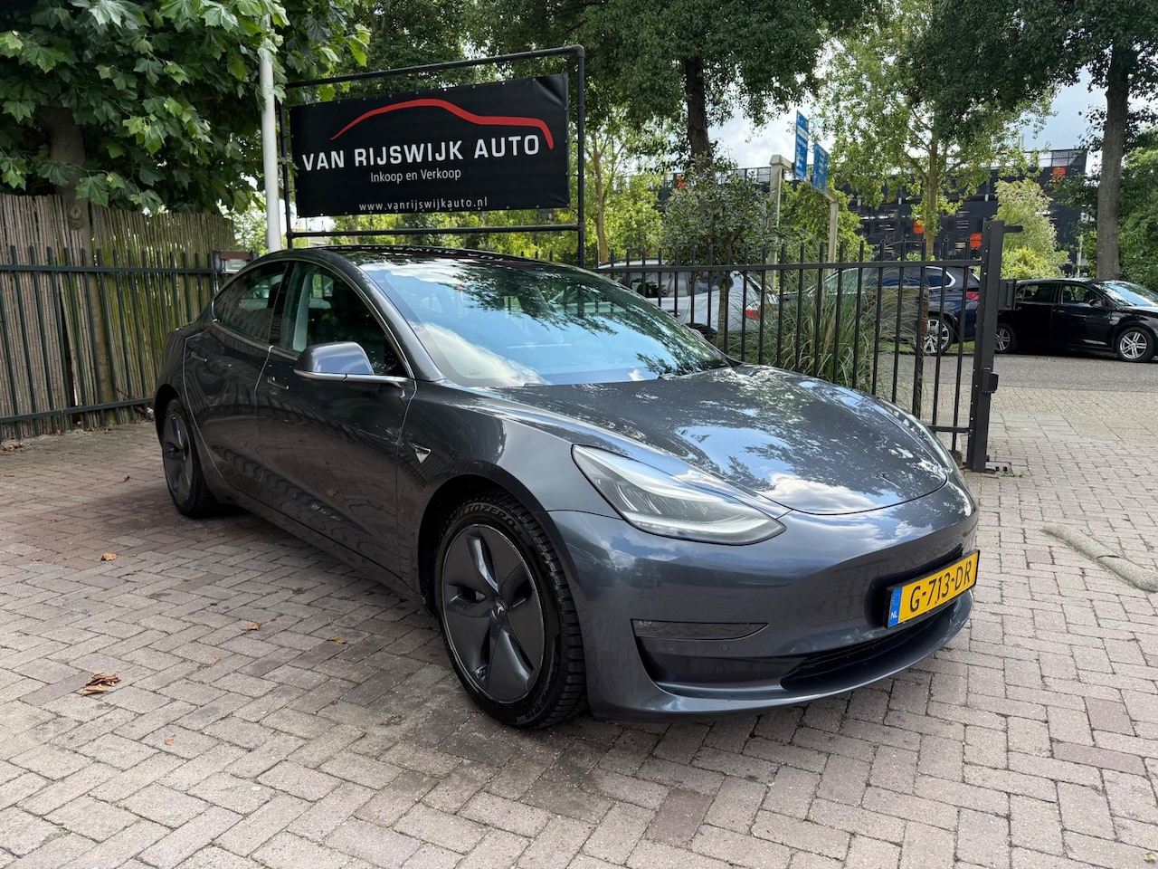 Tesla Model 3 - Long Range RWD Long Range AWD 75 kWh Auto Pilot Pano Marge Leder Camera - AutoWereld.nl