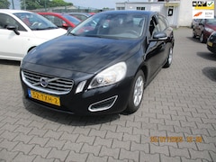 Volvo V60 - V60 1.6 T3 Kinetic-AIRO-NAVIGATIE