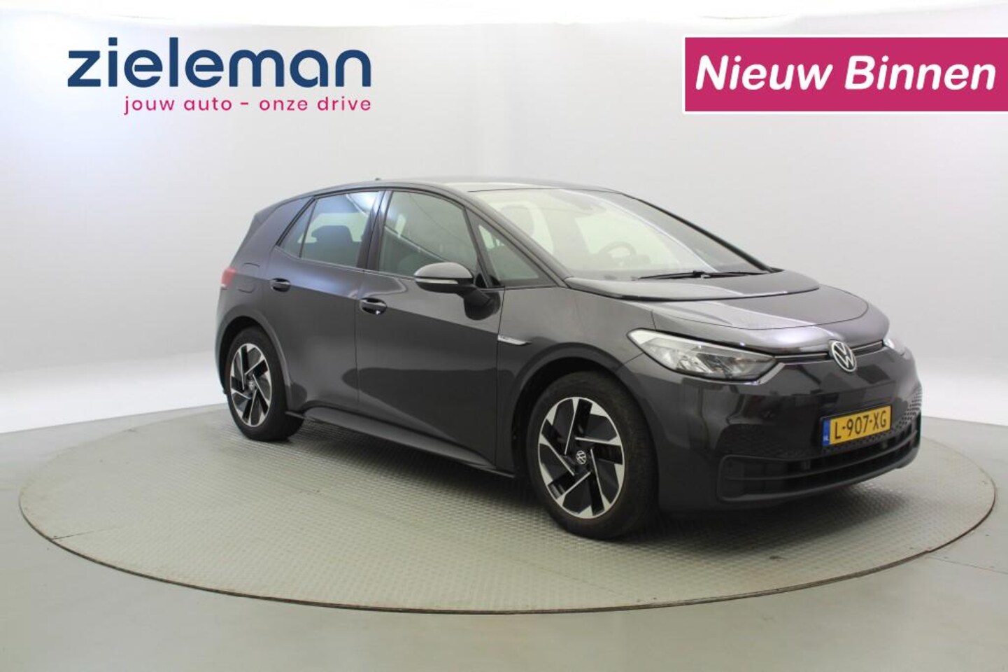 Volkswagen ID.3 - Life 58 kWh - Carplay, Stoel/stuur verwarming - AutoWereld.nl