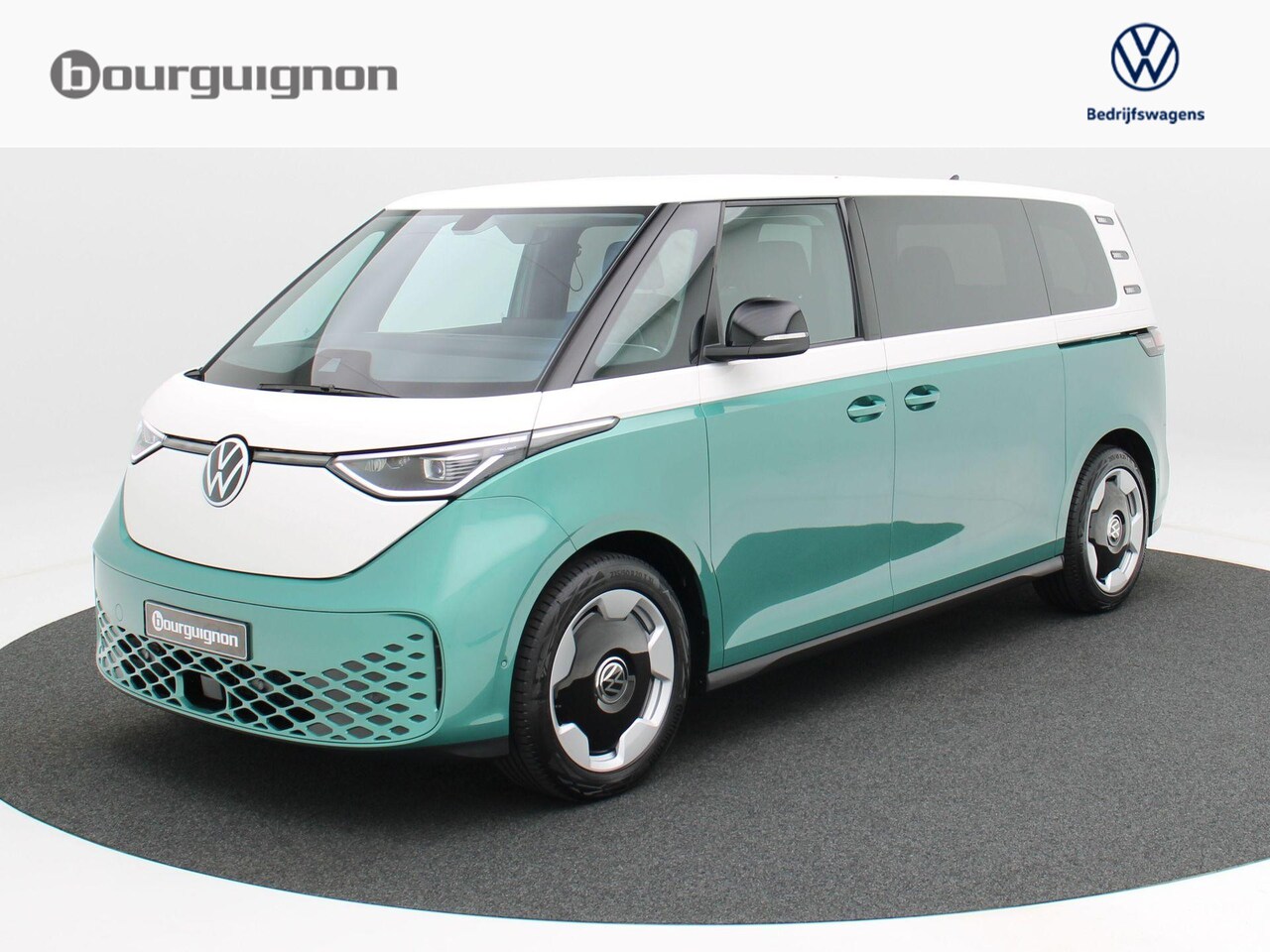 Volkswagen ID. Buzz - Pro Bulli Elektromotor 286 pk 77kWh | 7 Persoons | Trekhaak | LED Matrix | Stoel & Stuurve - AutoWereld.nl