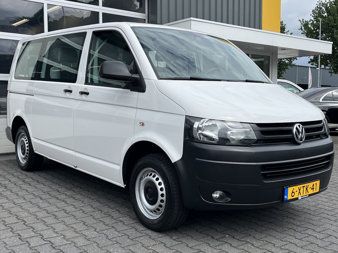 Volkswagen Transporter Kombi - 2.0 TDI L1H1 9-persoons Incl. BTW Airco EURO 5 Combi Personenbus Passenger Groepsvervoer T - AutoWereld.nl